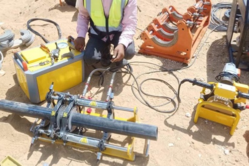 ماكينة لحام تناكبي (لحام أنابيب بلاستيك قطر 160 إلى 500مم)