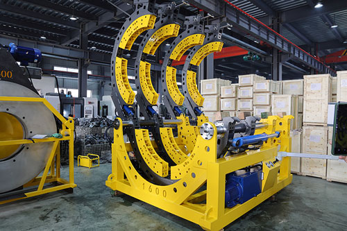 ماكينة لحام تناكبي (لحام مواسير بلاستيك بقطر من 1000 إلى 1600 مم) مع قفل يدوي