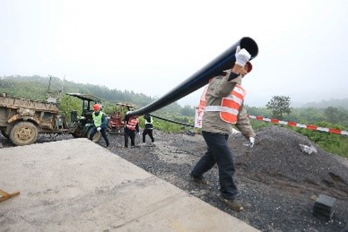 ماكينة لحام تناكبي (لحام أنابيب بلاستيك قطر 63 إلى 200مم)